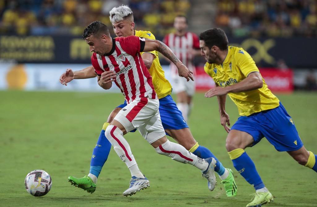 毕尔巴鄂竞技欧冠征途:逆境中奏响不屈战歌